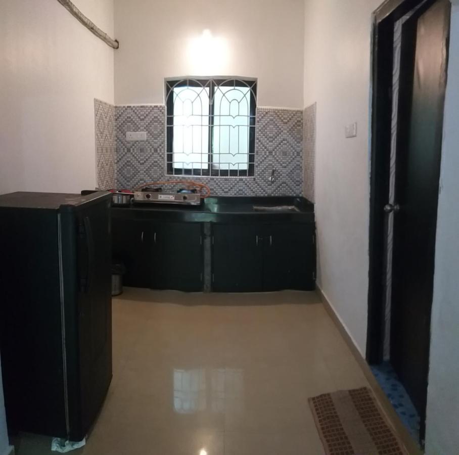 God'S Gift Morjim Hotel Buitenkant foto